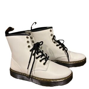 Dr. Martens Zavala White Leather Lace-Up Ankle Boots Women’s Size 6NEW